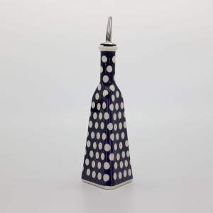 Olive oil bottle (A541 D64)     