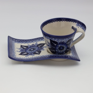 Cup with a tray (A41 D108)