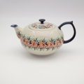 Bolesławiec ceramic teapot – hand-decorated Polish pottery with traditional cobalt patterns. A stylish and durable teapot perfect for serving tea and showcasing authentic Polish ceramic craftsmanship.