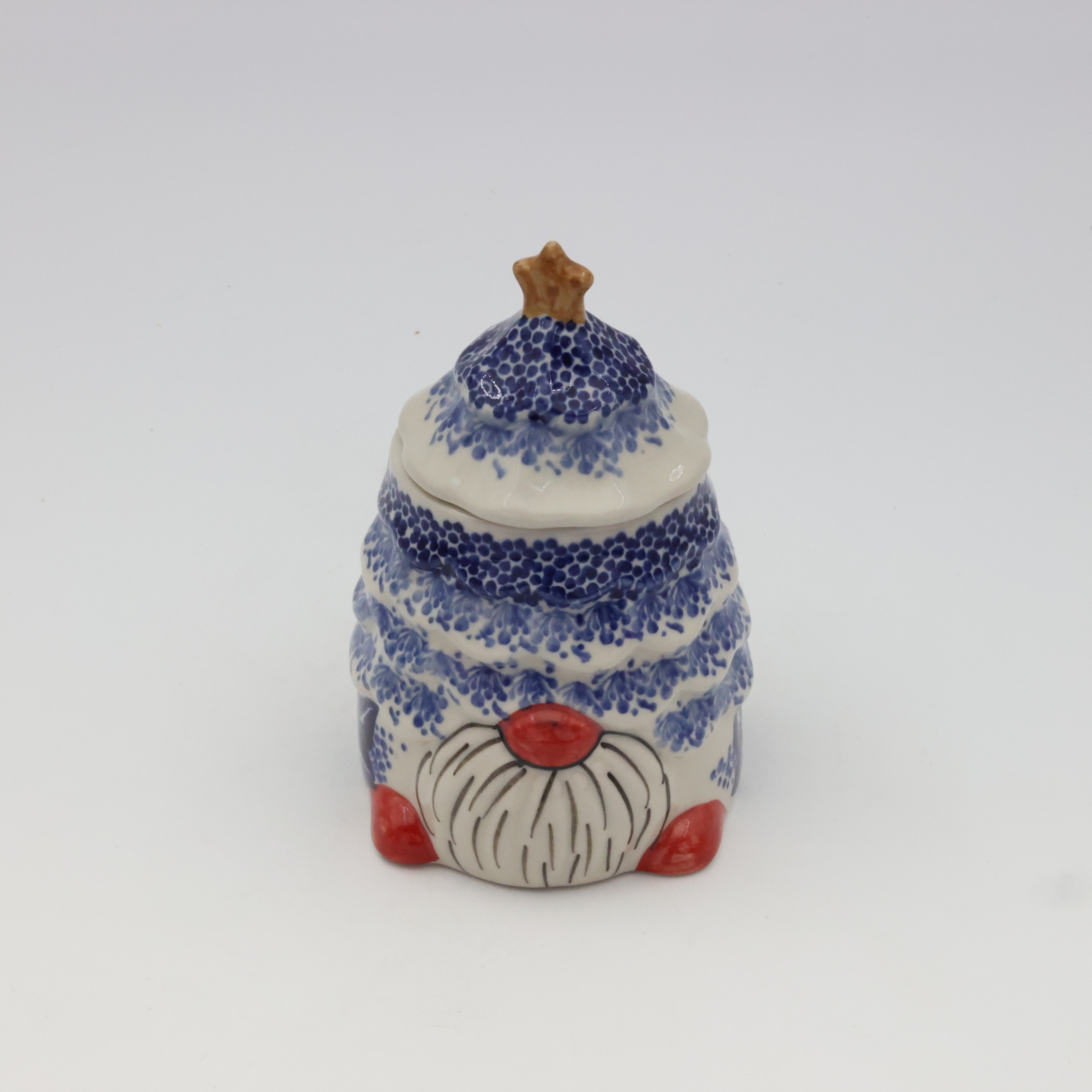 Ceramic container Gnome Christmas tree with lid A523 D108 – hand-painted Bolesławiec pottery in the shape of a gnome and Christmas tree, decorative and practical for storage.