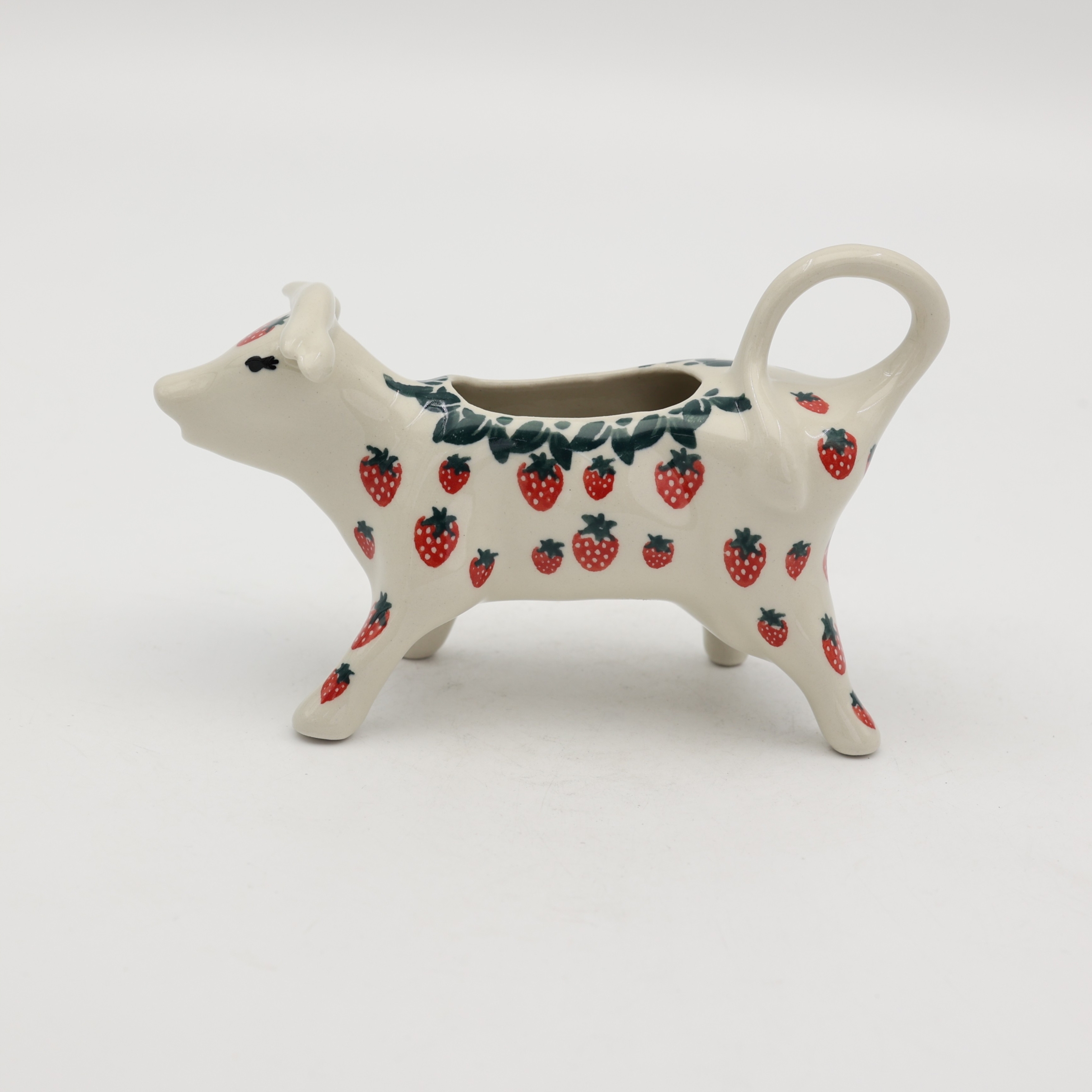 This unique piece was crafted from the highest quality stoneware and hand-decorated using the traditional stamping method, which guarantees that every single item possesses its own unique character and soul.